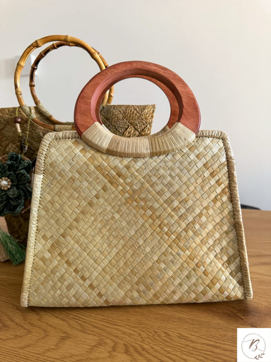 Carla Sling Bag (Natural)