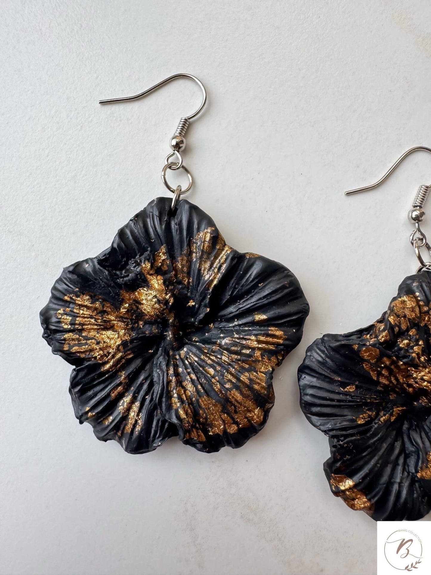Jessie Molded Clay Earrings (Black)