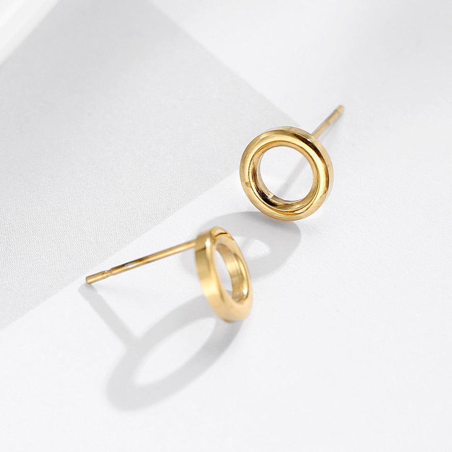 Ronda Minimalist Studs