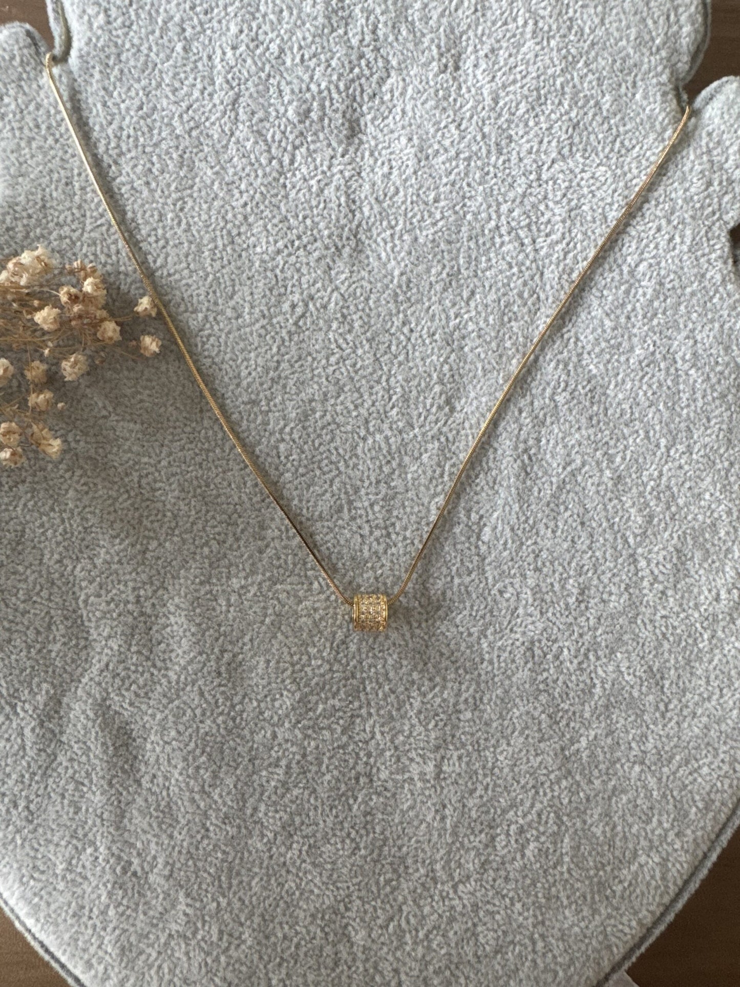 Zane Pendant Necklace
