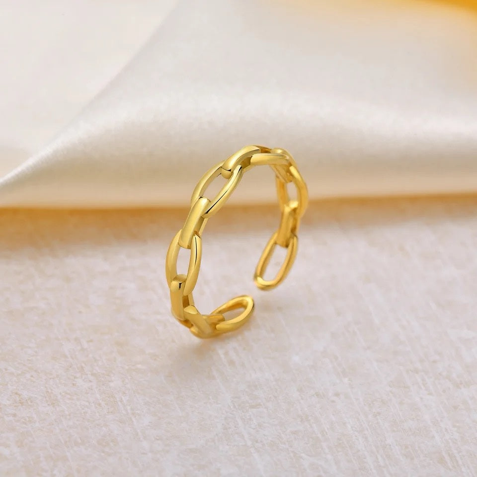 Chloe Resizable Everyday Ring
