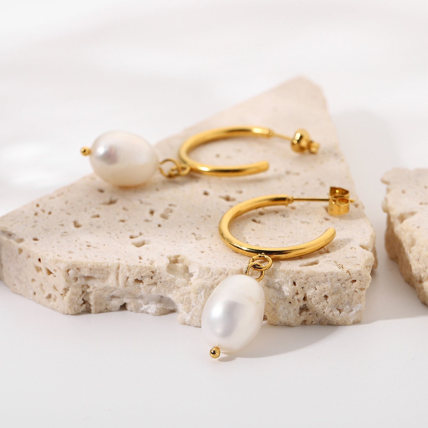 Eloisa Freshwater Pearl Earrings