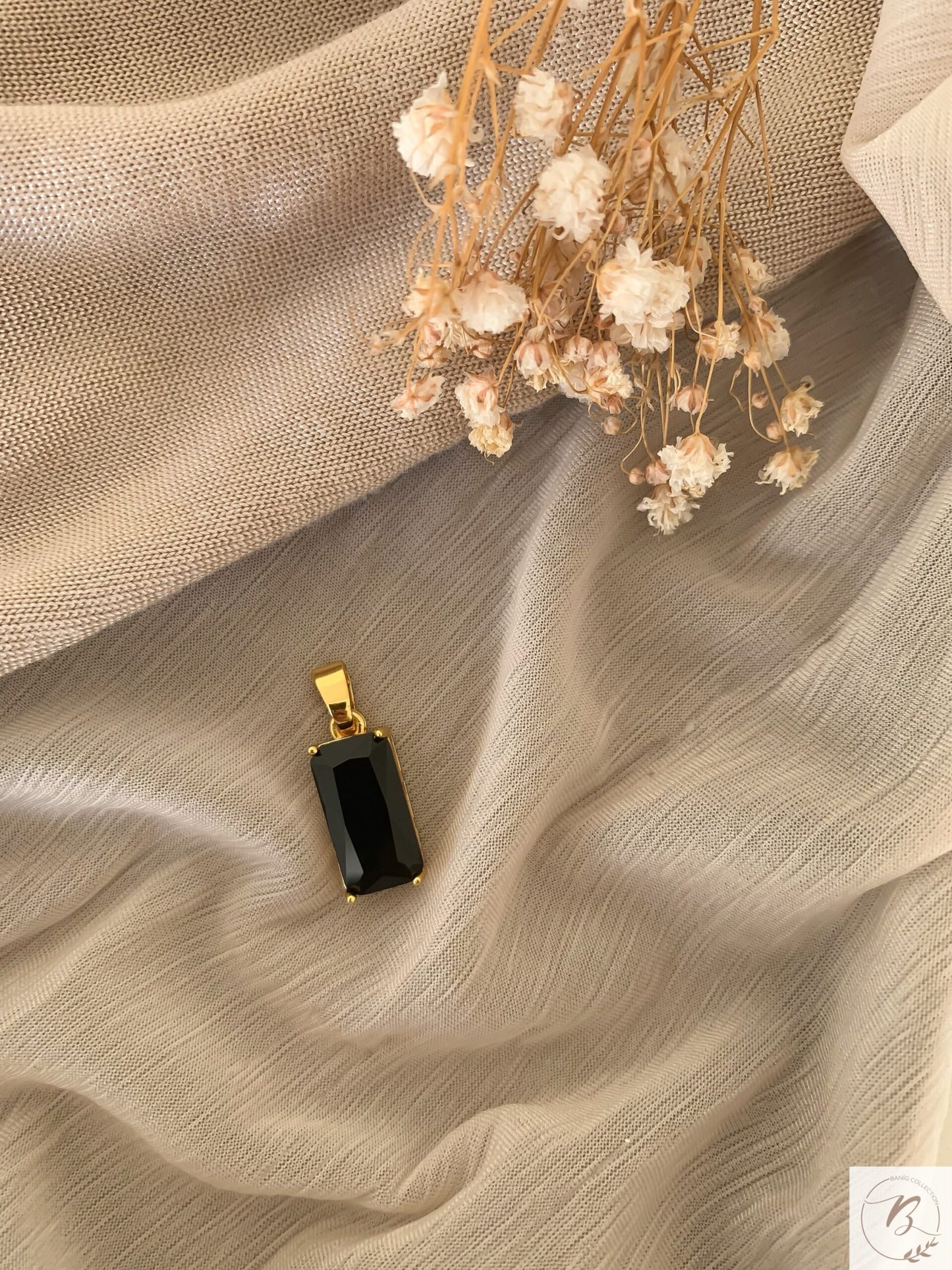 Classic Black Stone Pendant