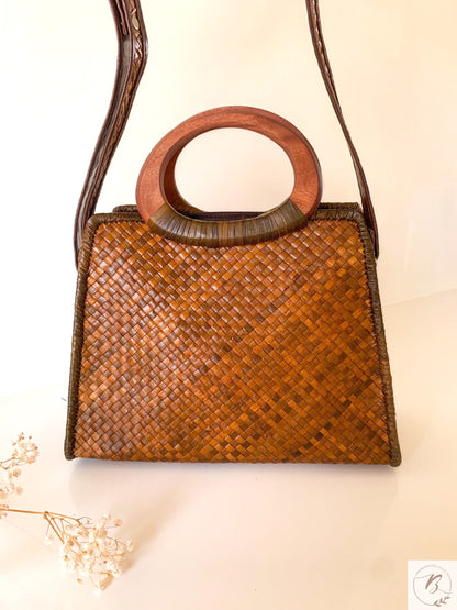 Carla Sling Bag (Medium Brown)