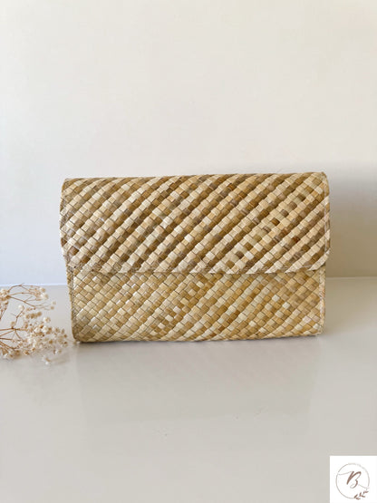 Divina Sling Bag