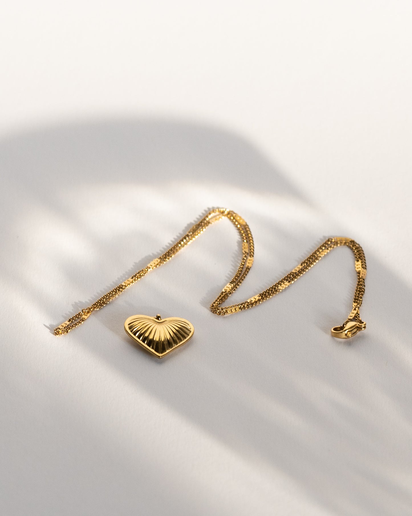 Chloe Minimalist Chain