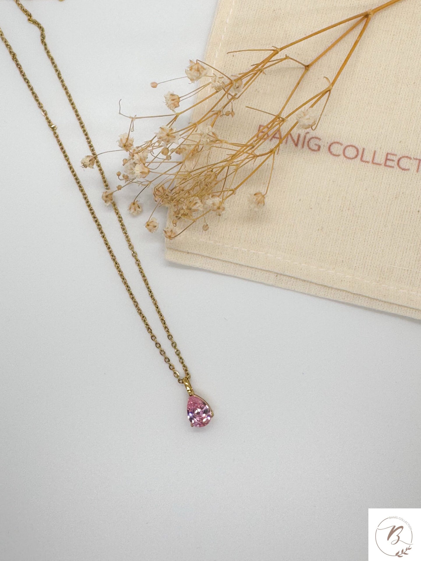 Rosy Rhea Necklace
