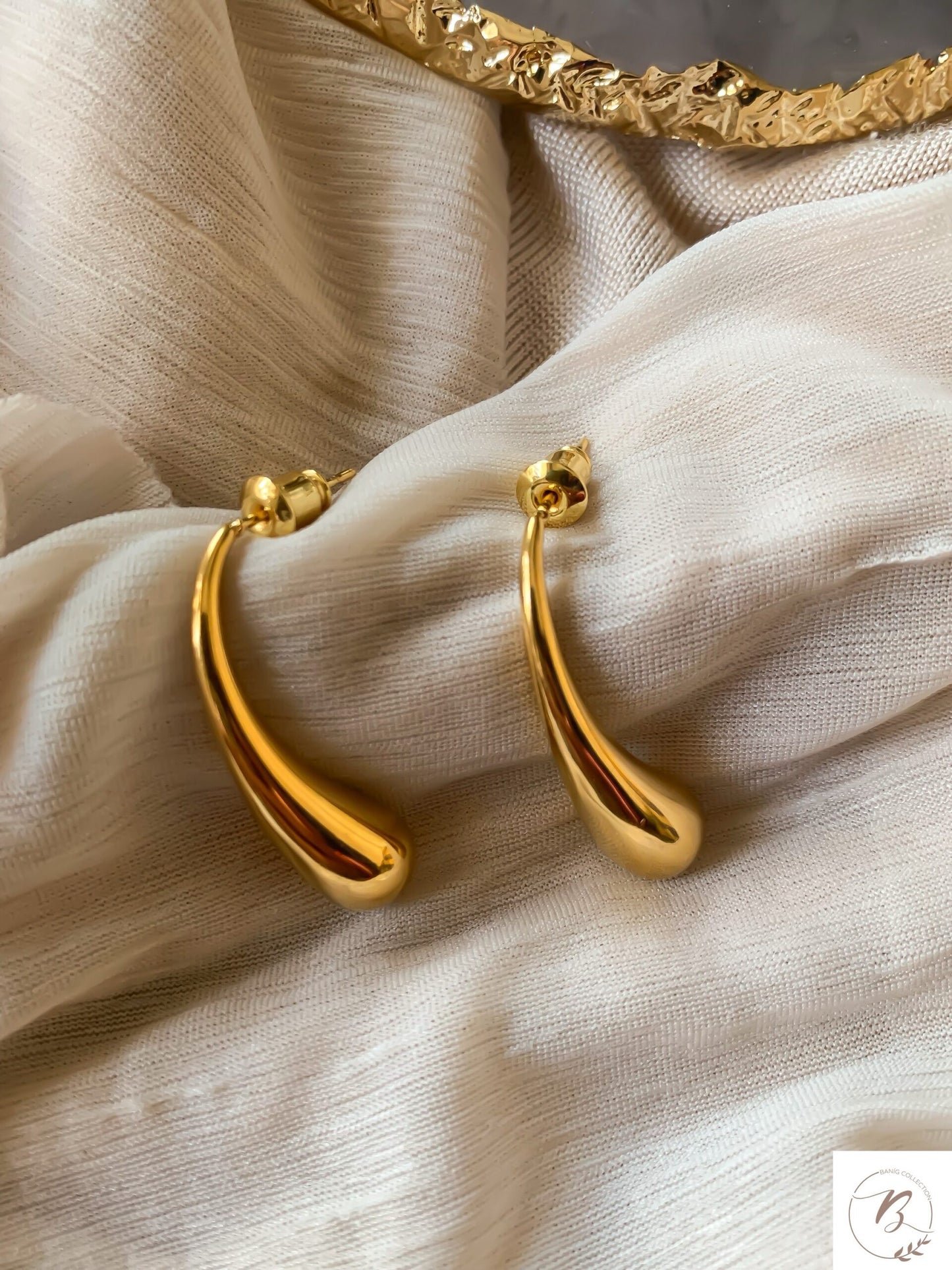 Cassandra Teardrop Earrings