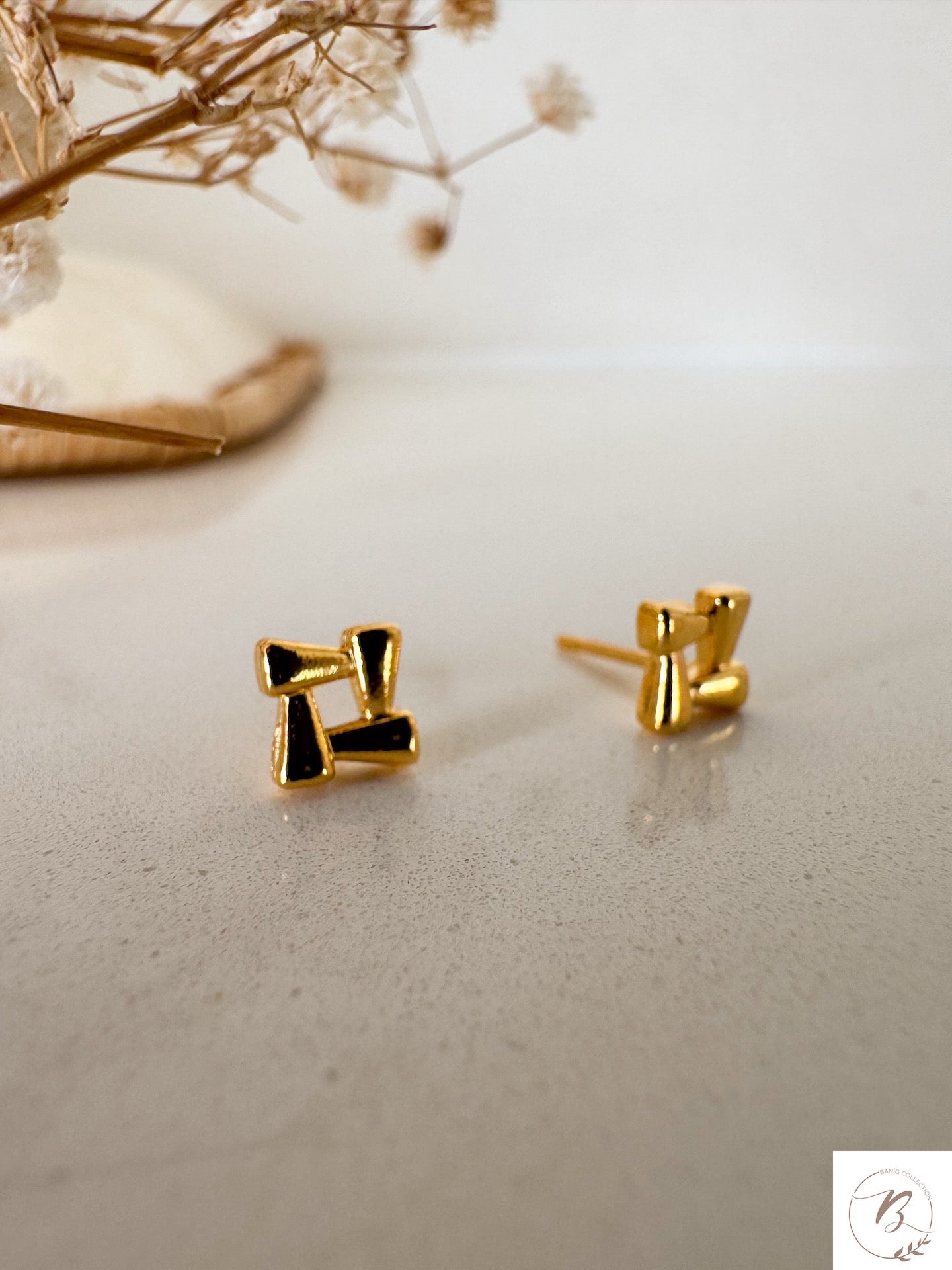 Mindy Everyday Studs