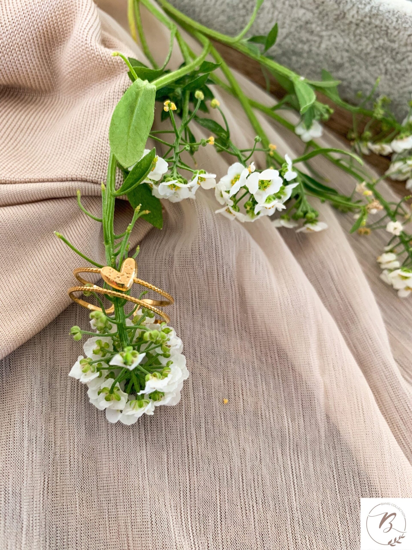 Dainty Everyday Heart Ring