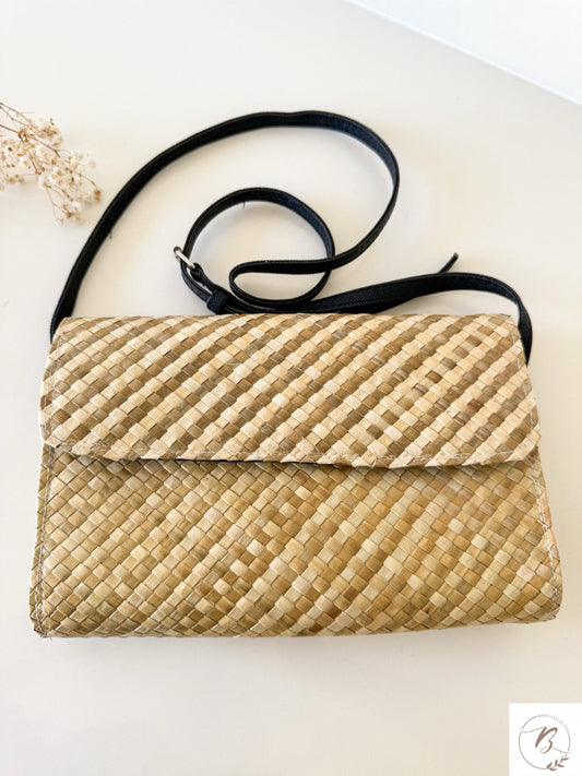 Divina Sling Bag