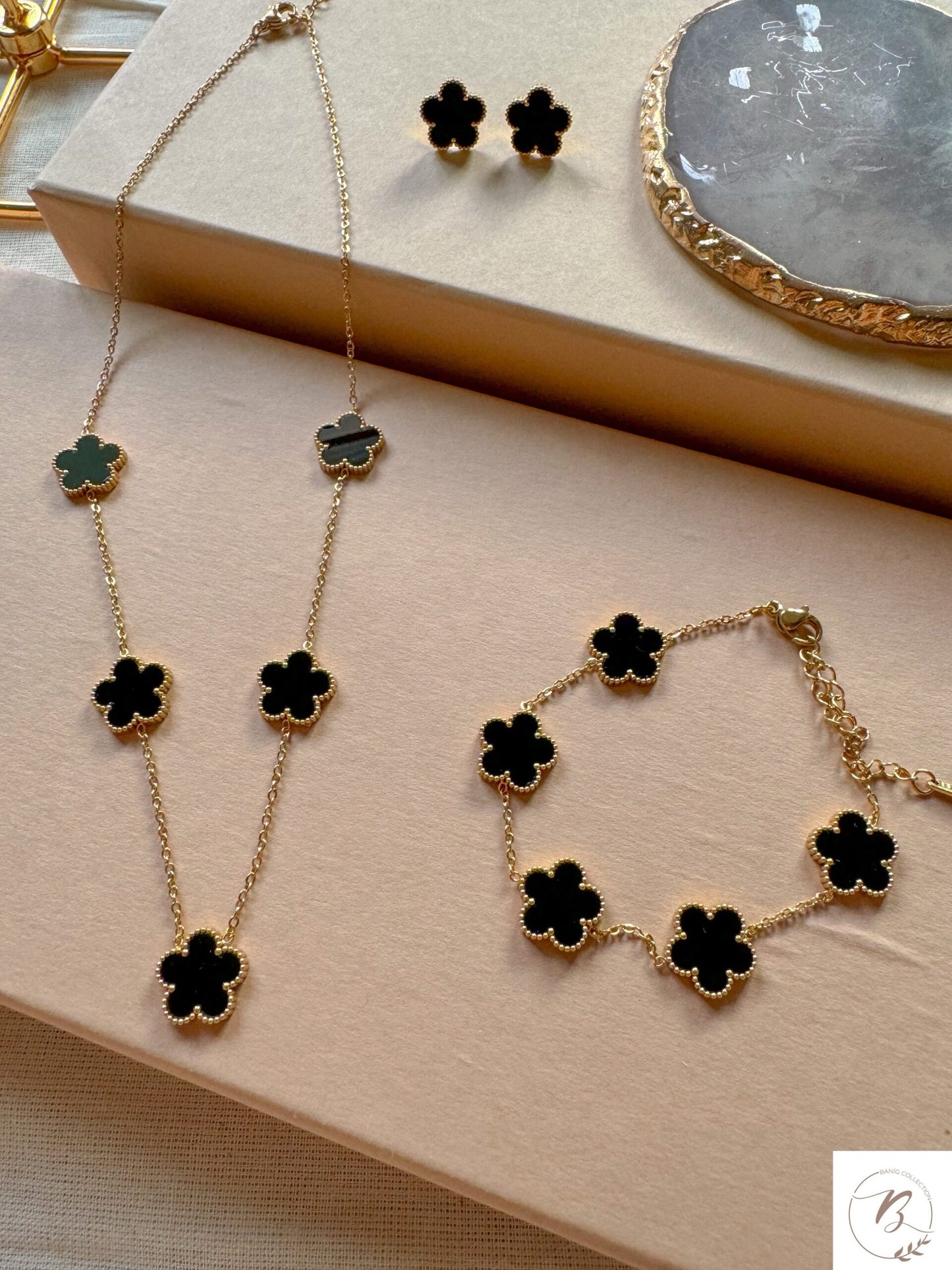 Noir Black Clover Set