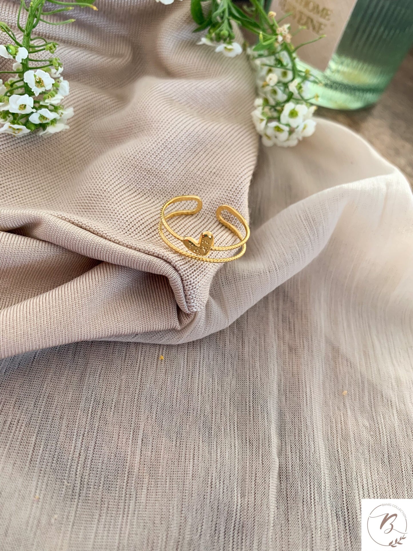 Dainty Everyday Heart Ring