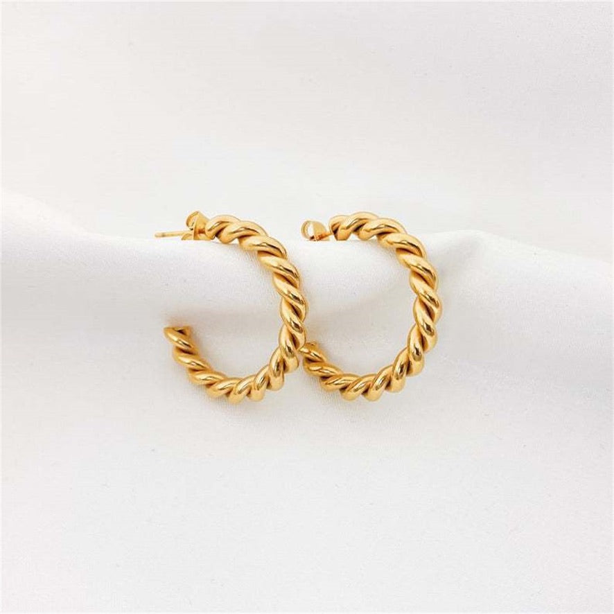 C Twisted Hoops