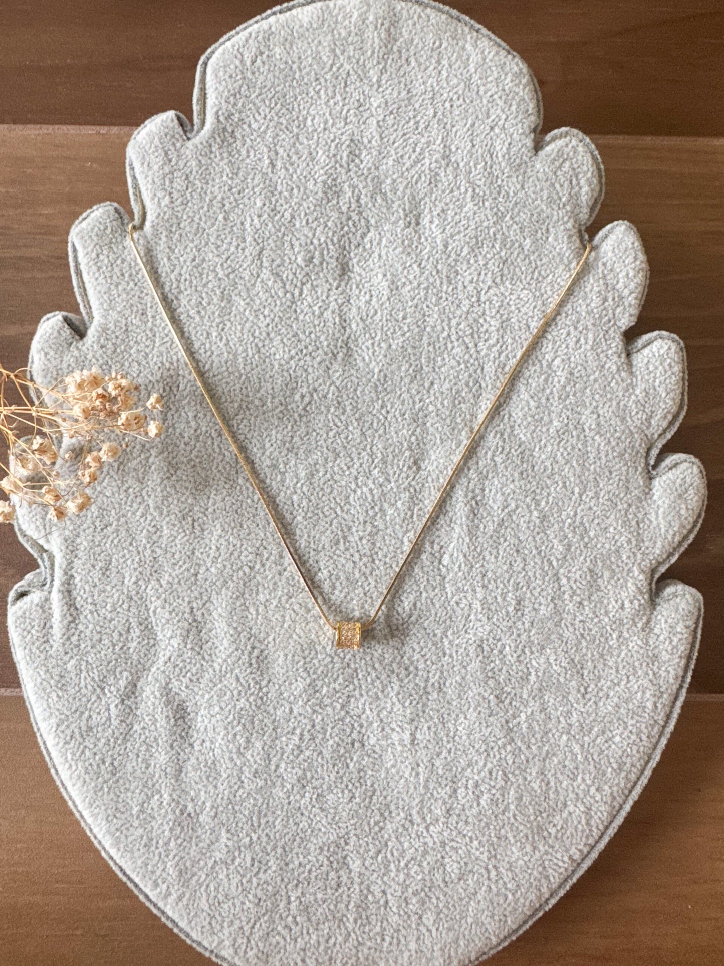 Zane Pendant Necklace