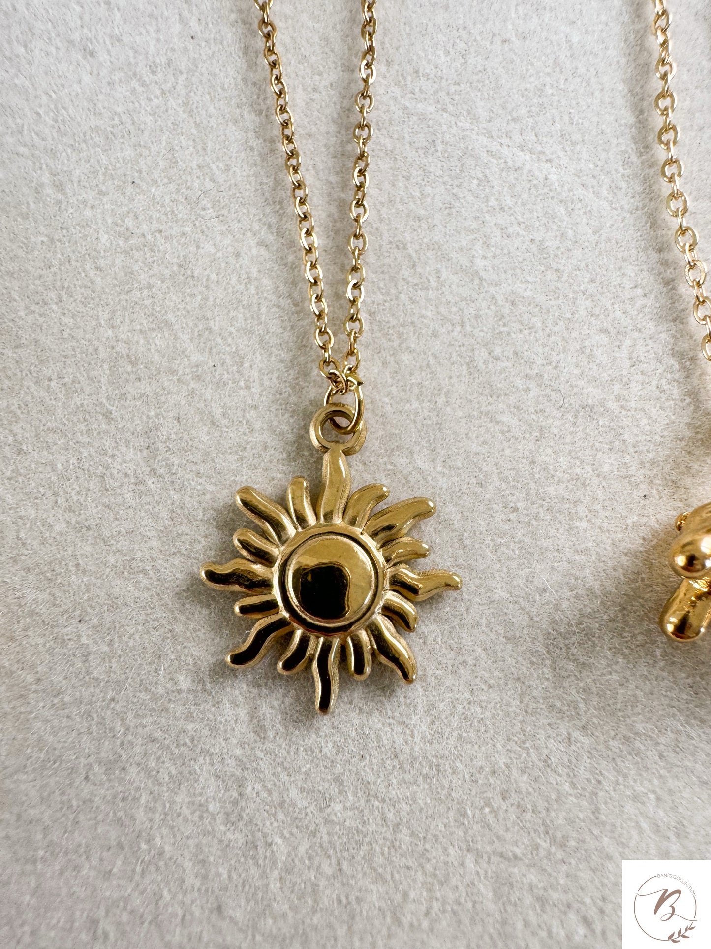 Sunny Pendant Necklace