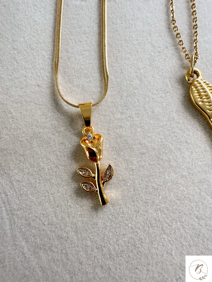 Rose Pendant Necklace