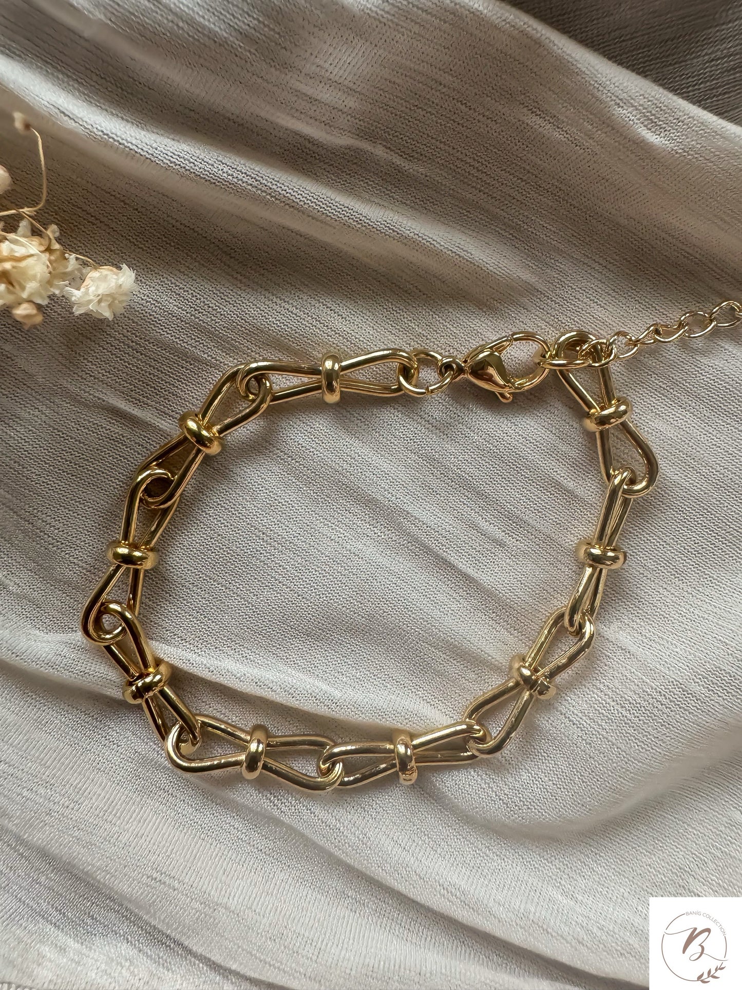 Golden Knot Bracelet
