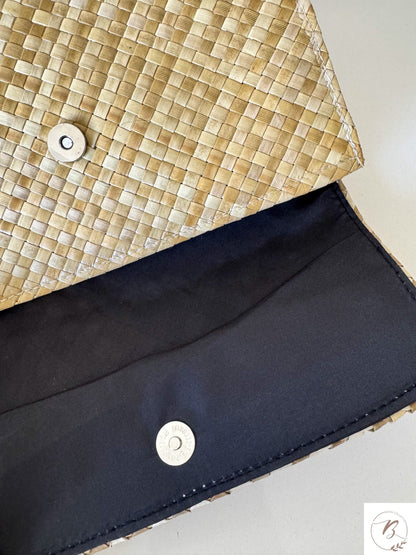 Divina Sling Bag