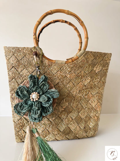 Linara Expandable Bag