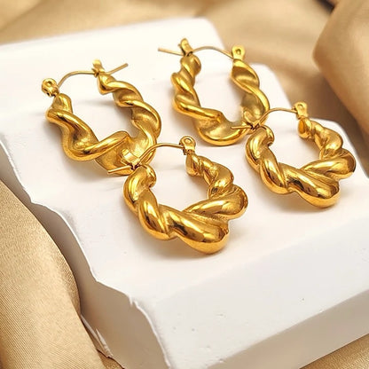 Claudia Hoops