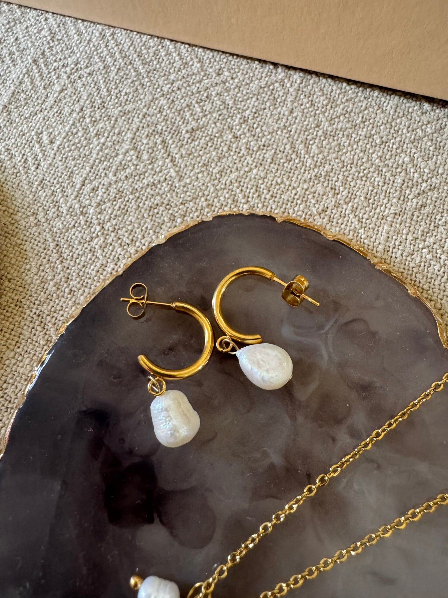 Eloisa Freshwater Pearl Earrings