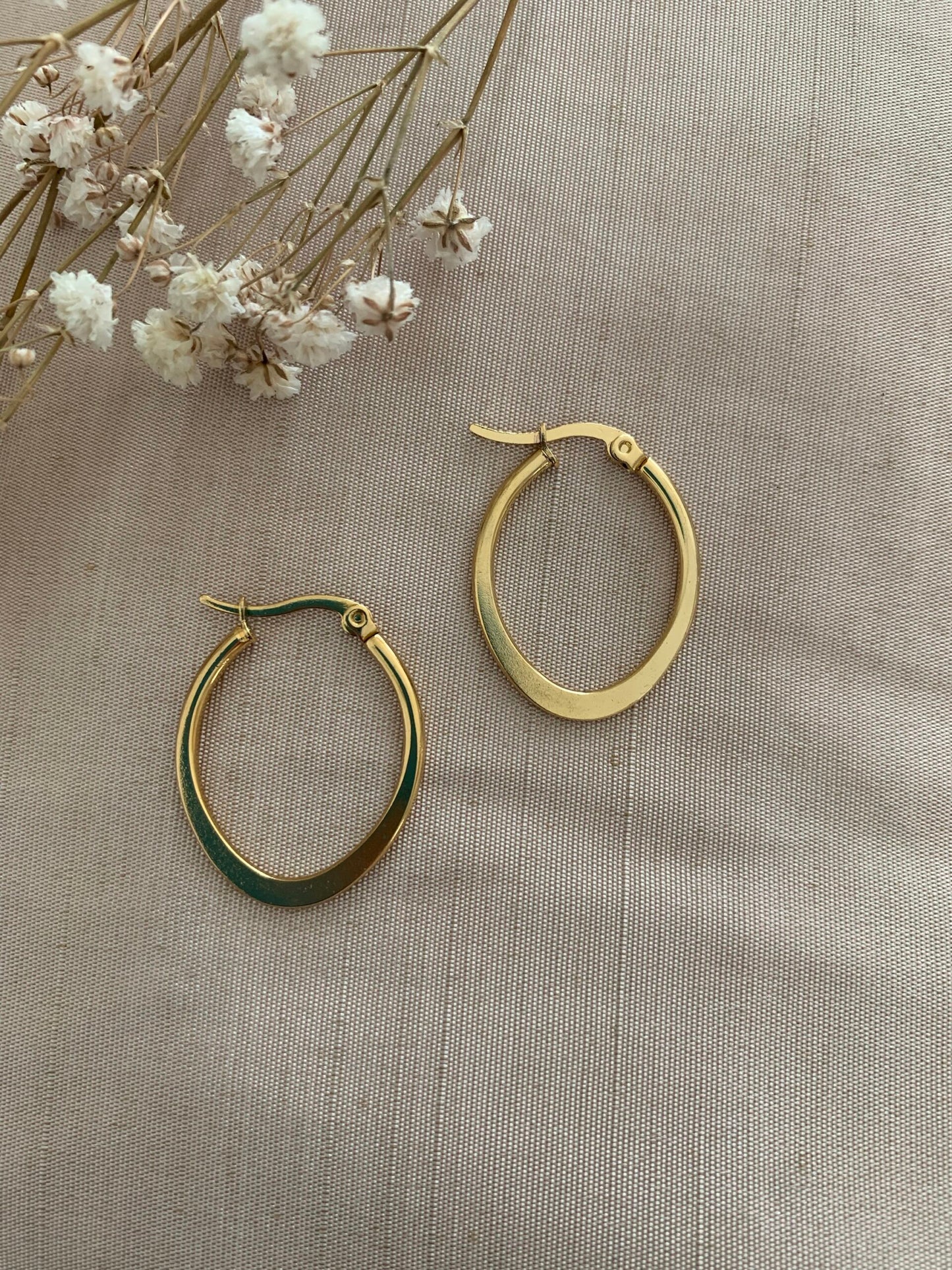 Oval Hoops