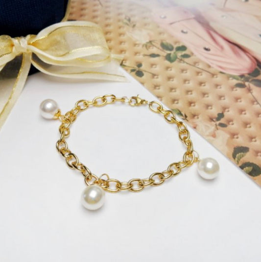 Lorna Pearl Bracelet