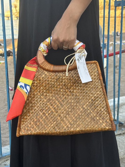 Carla Sling Bag (Medium Brown)