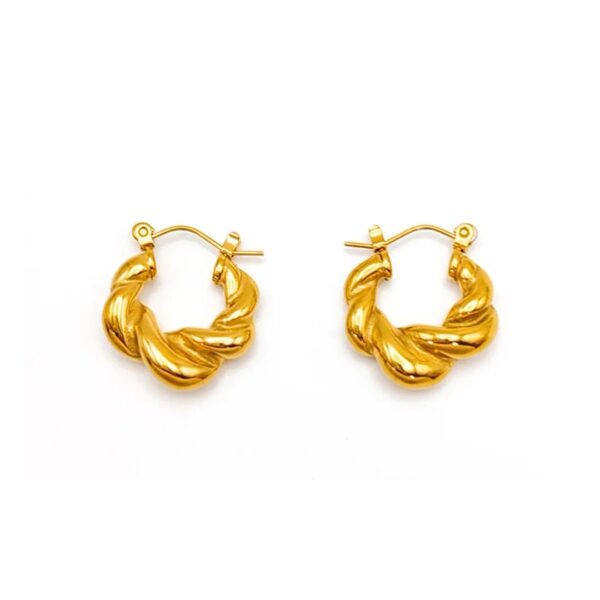 Claudia Hoops